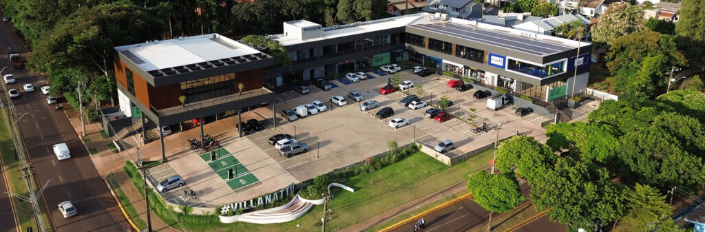 Vista aérea do estacionamento do Villa Nattu