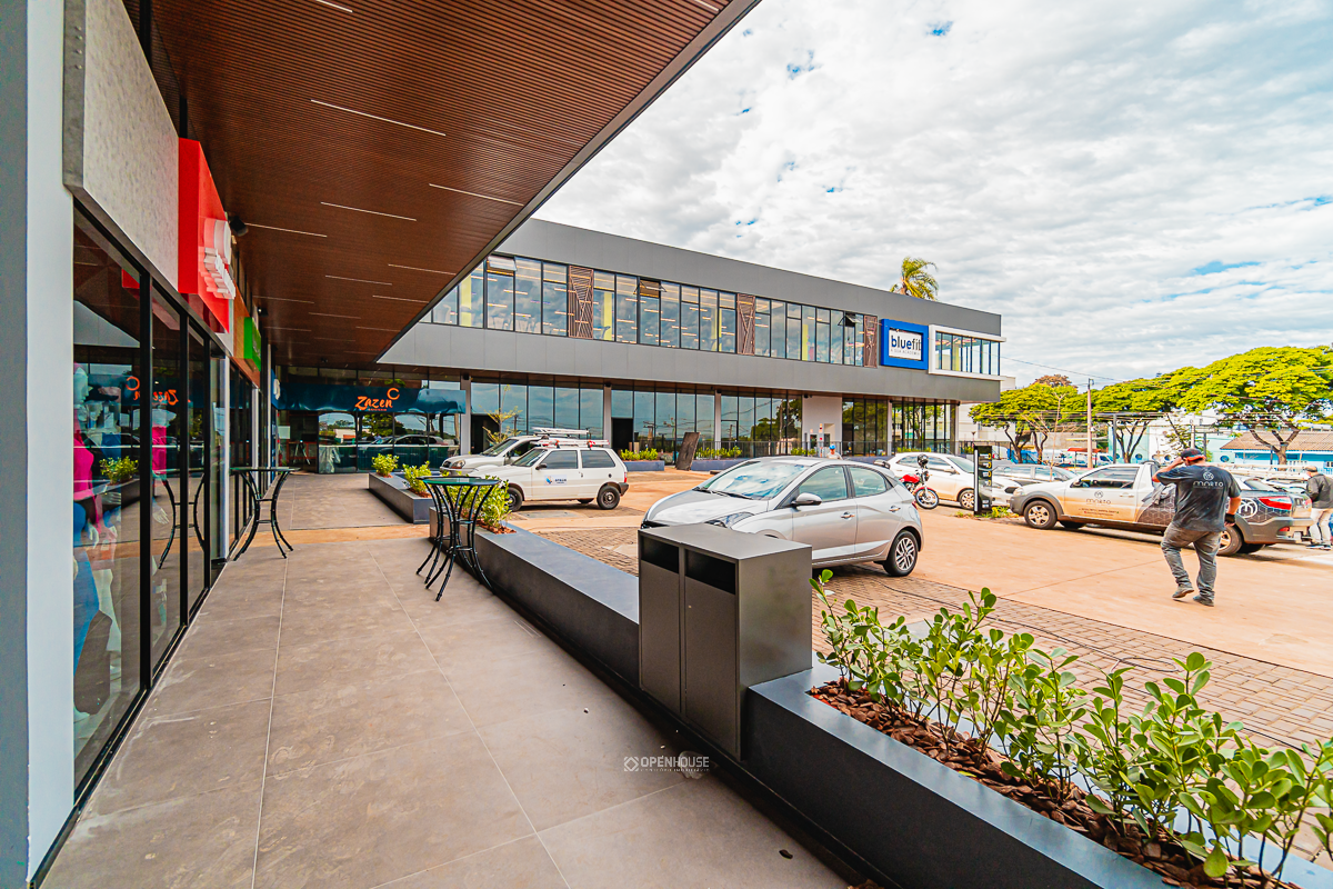 Villa Nattu: strip mall sustentável em Toledo